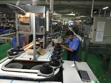 Single Track Pallet Conveyor